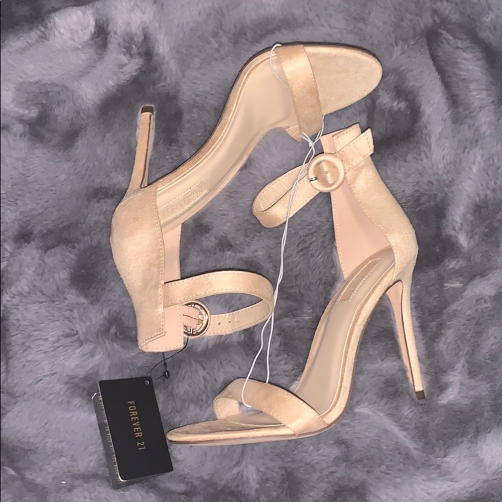 Heels - Picture 2 of 2